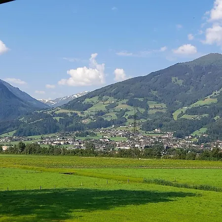 Rose Hart im Zillertal